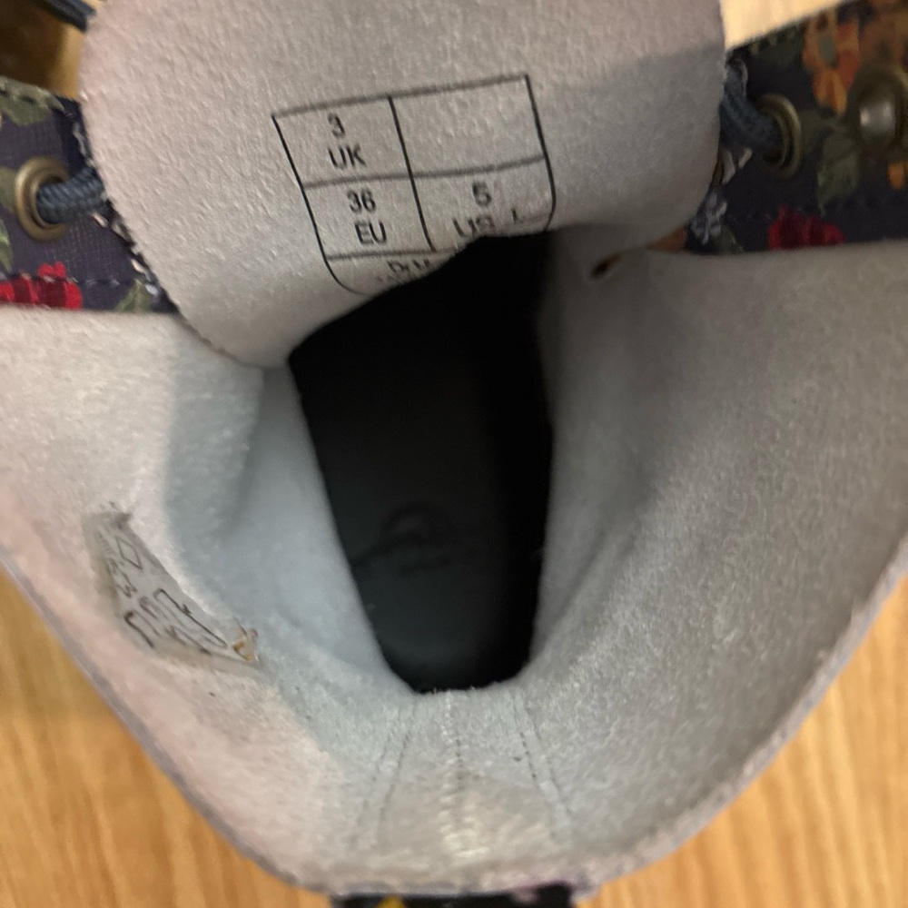 Dr. Martens leather floral boots - Picture 5 of 8